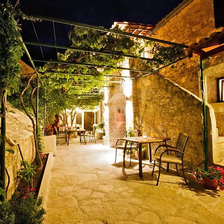 Paradise Stone Apartments Бол Екстер'єр фото